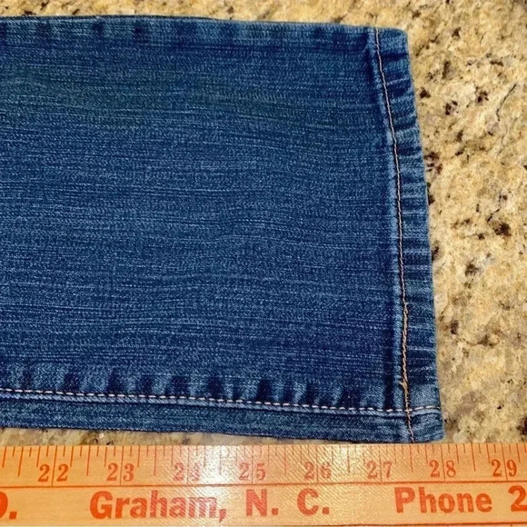 Distressed Levi Jeans 550 Size 12 M Vintage & Good Condition ❤️ - Picture 4 of 7